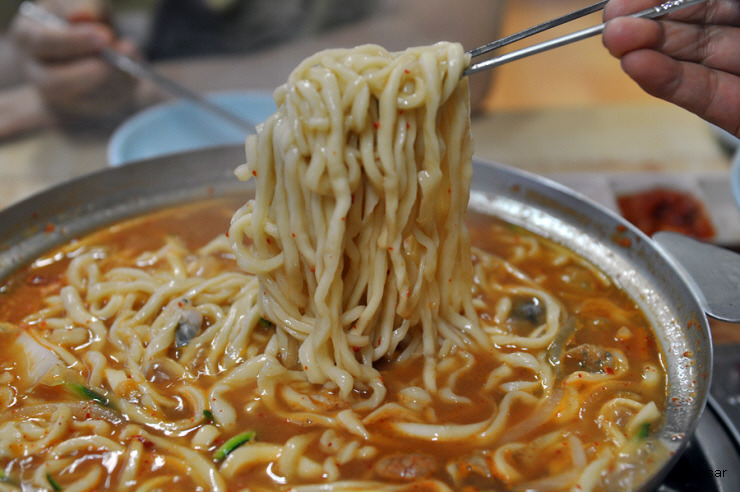 전통궁중칼국수 이미지