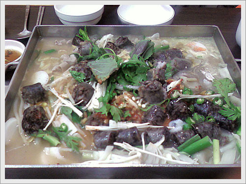 푸짐한순대국 이미지