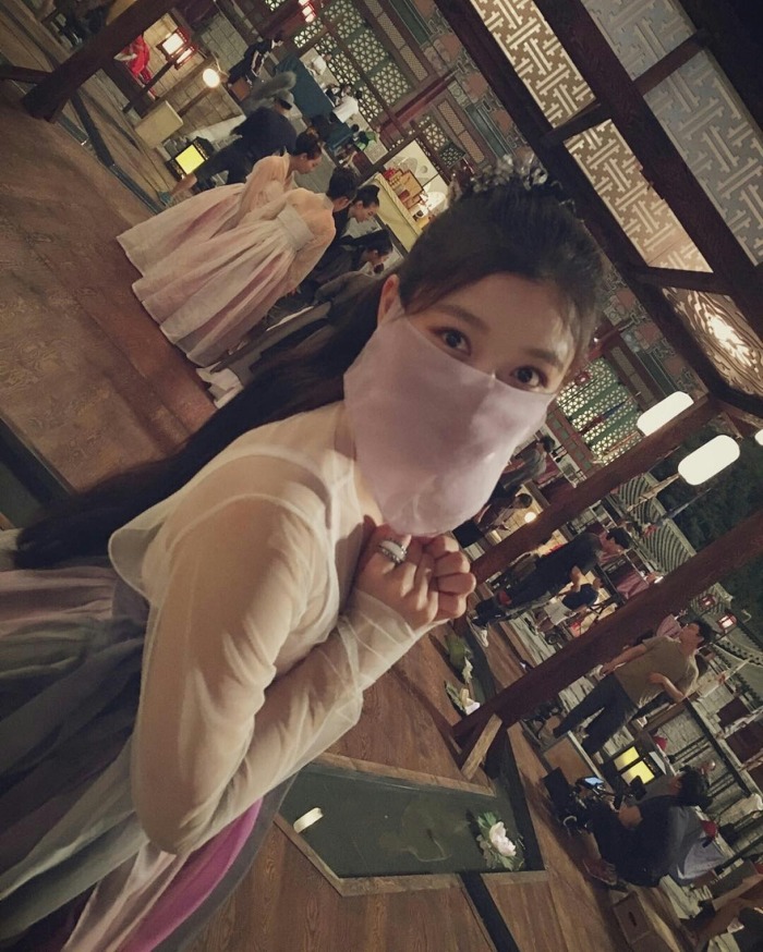 여자한복 입고 여신같은 김유정 | 인스티즈