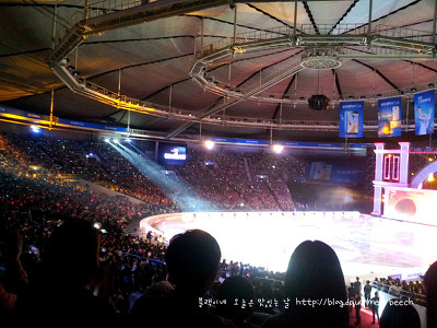 아이돌 콘서트 돋는 김연아 아이스쇼 관중짤 | 인스티즈