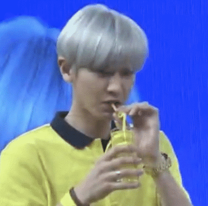 자본주의에 굴복한 연예인들.jpgif | 인스티즈