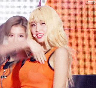 [트와이스] 윙크 깎는 장인.gif | 인스티즈