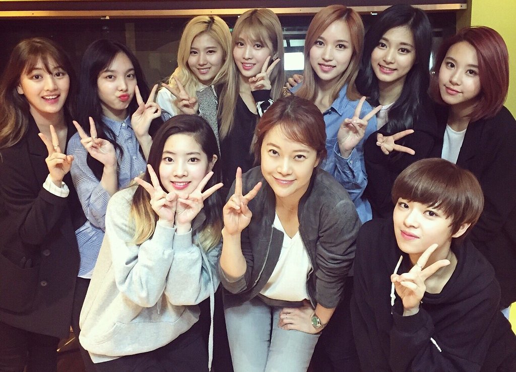 트와이스 음방·라디오 단체사진 | 인스티즈