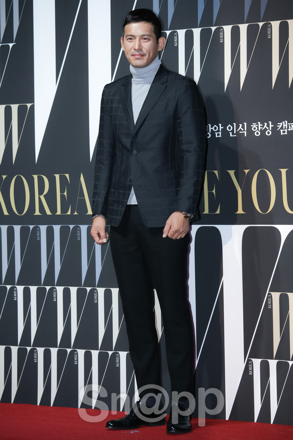 [이진욱외] W 코리아 유방암자선행사에 참석한 남자셀렙15인 수트패션.jpg | 인스티즈