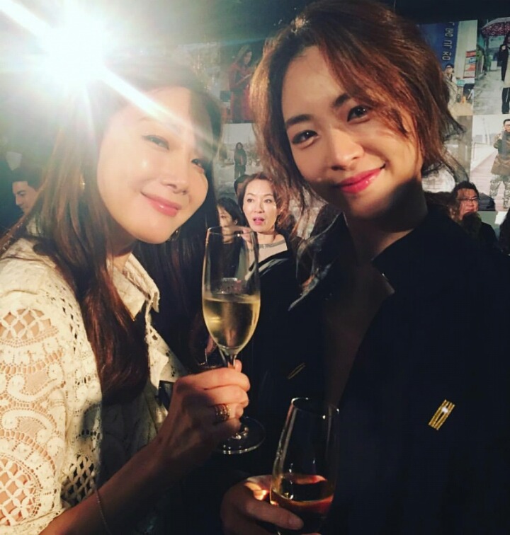 친해보이는 이연희 최지우.jpg | 인스티즈