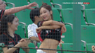 오늘자 KT 치어리더 | 인스티즈