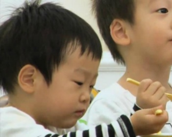 [슈퍼맨이돌아왔다] 아직도 신거 잘 못먹는 이서준ㅋㅋㅋㅋㅋㅋ.GIF | 인스티즈