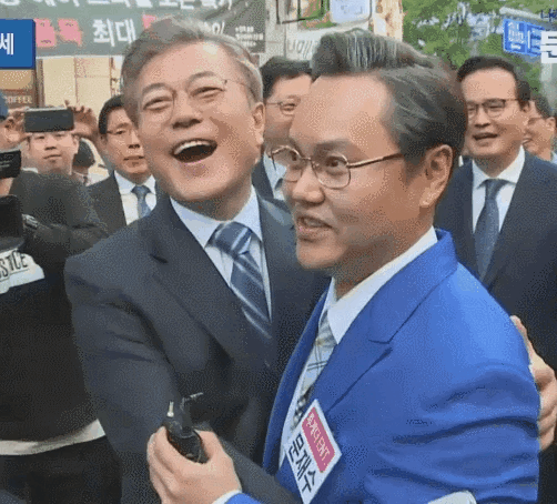 진짜 기분좋은 문재인 후보.gif | 인스티즈