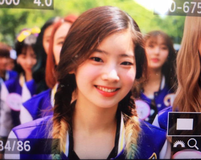 [트와이스] 오늘자 모찌 모찌함이 폭팔한 다현이 뮤뱅 출근길 | 인스티즈
