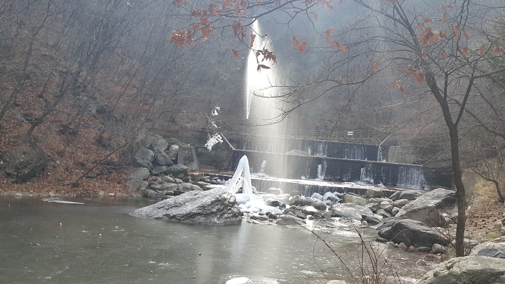 등산로 없는 산 이미지