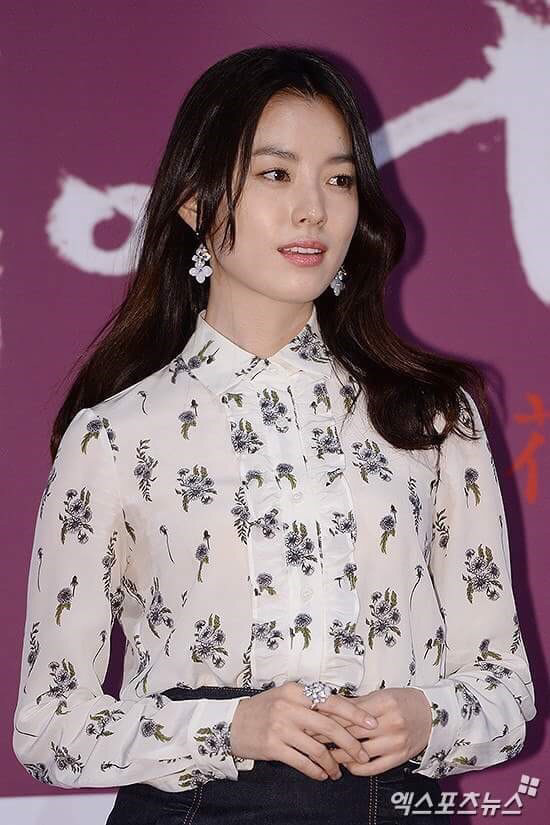 봄을 알리는 오늘자 한효주.jpg | 인스티즈