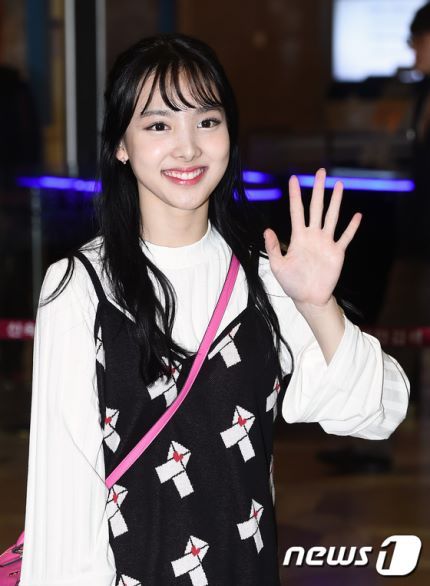 오늘자 트와이스 공항패션 기사사진 모음 | 인스티즈