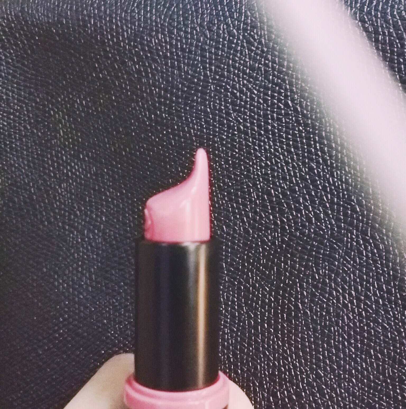 립스틱 한번쯤 써본 사람이면 경험하는 짤.jpg | 인스티즈