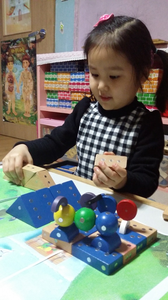 민지창고 이미지
