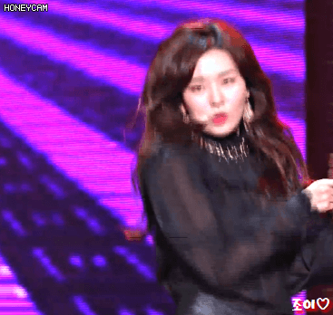 아드공 옆집소녀 Deep Blue Eyes(prod.by 진영) 무대 슬기.gif | 인스티즈