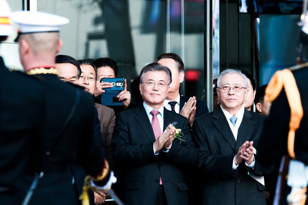 아이돌 홈마가 찍은 문재인 대통령 사진 | 인스티즈