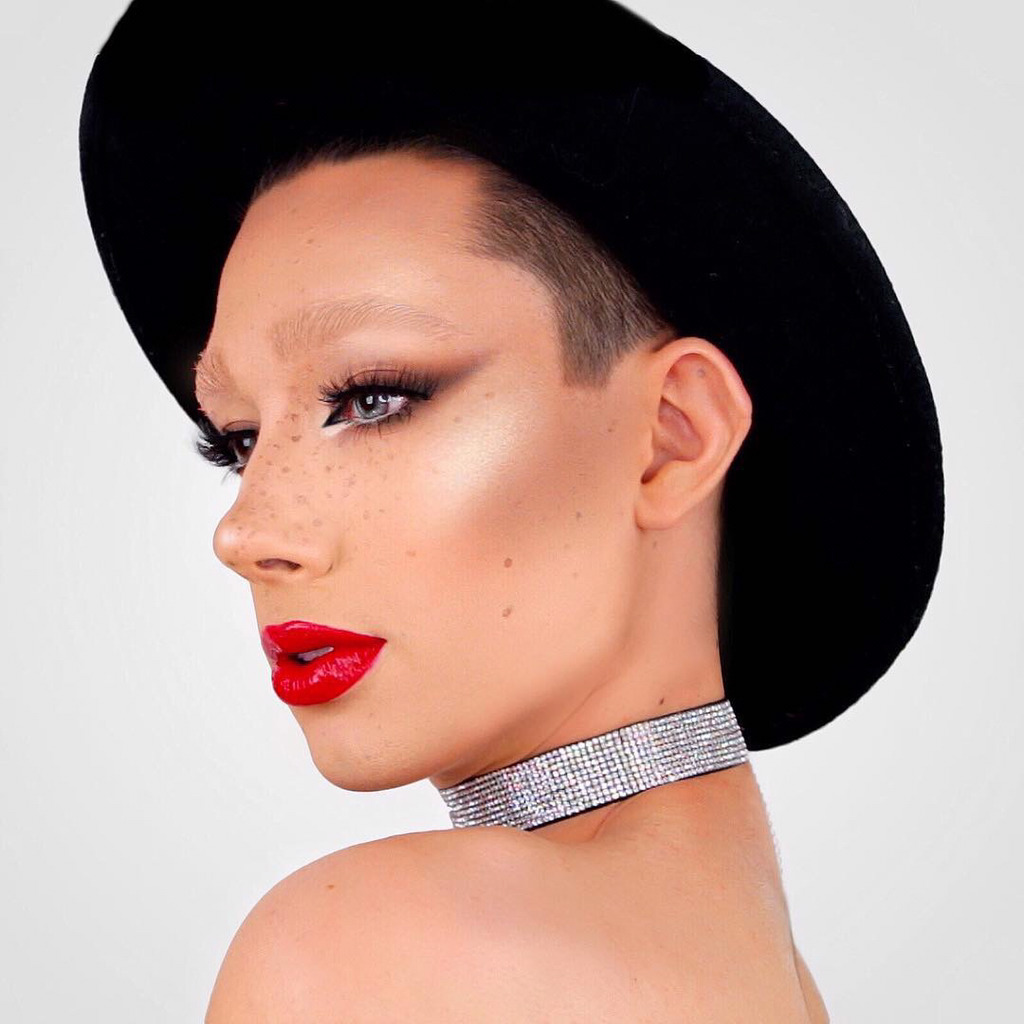 메이크업 천재로 코덕들 사이에서 유명한 99년생 남자 유튜버 | 인스티즈