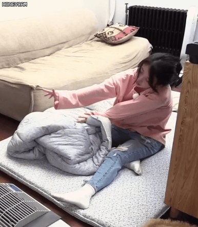 [효리네민박] 자다 일어난 아이유.gif | 인스티즈