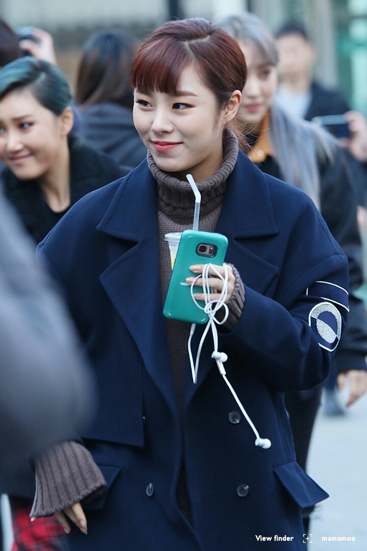 오늘자 마마무 휘인 | 인스티즈