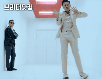 본 당직사관이 아침점호를 실시한다 | 인스티즈