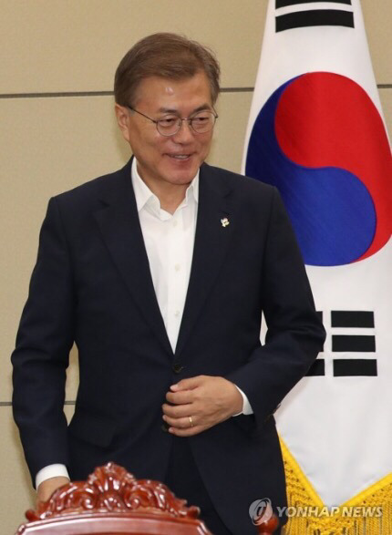  수석보좌관회의+티타임 기사 사진 06/05 | 인스티즈