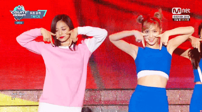 [twice] 오늘자 트와이스 엠넷 TT무대 멤버별 움짤들.gif | 인스티즈