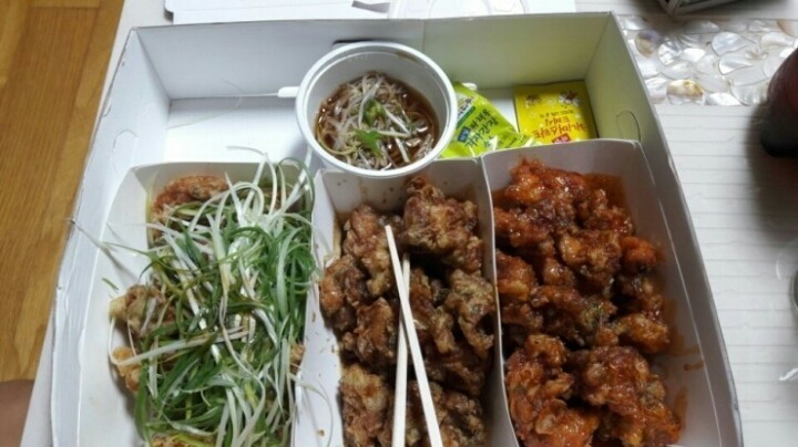 본 치킨 이미지