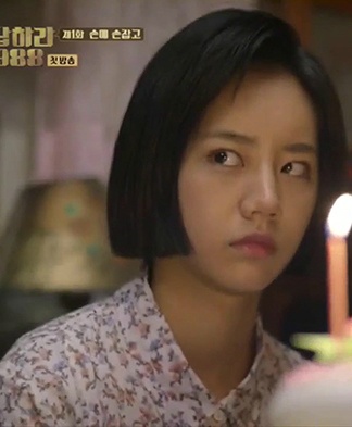 이렇게 같은 옷 계속 돌려입는 여자 주인공은 또 간만인듯..jpg | 인스티즈