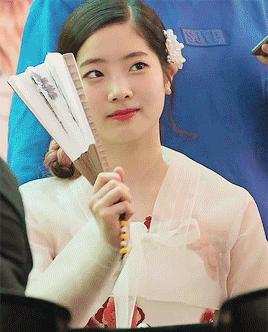 한복을 입은 아이돌들.GIF | 인스티즈
