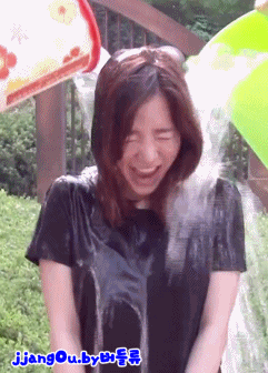 배에 물이 닿지않는 써니의 아이스 버킷 챌린지 | 인스티즈