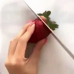 딸기 1개로 장미 만들기...gif | 인스티즈