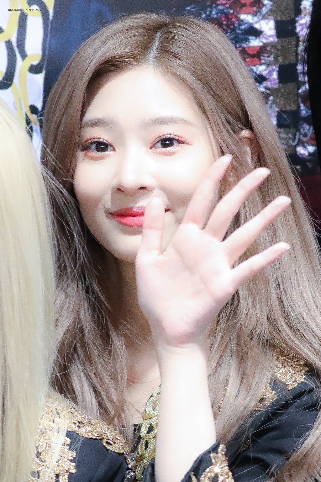 좀이쁜거같은 아이즈원 민주.jpg | 인스티즈