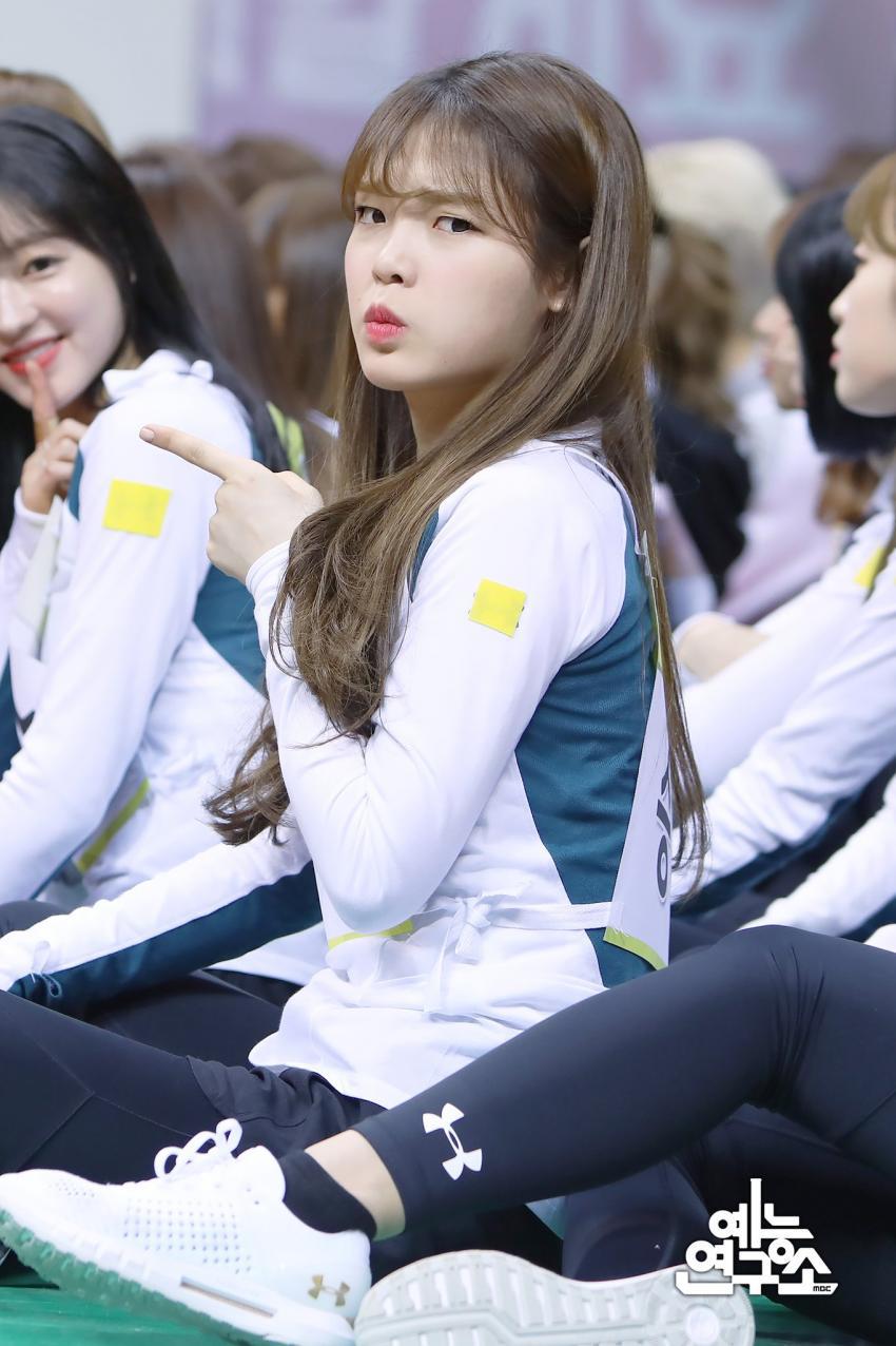표정이 다양한 오마이걸 승희.jpg | 인스티즈