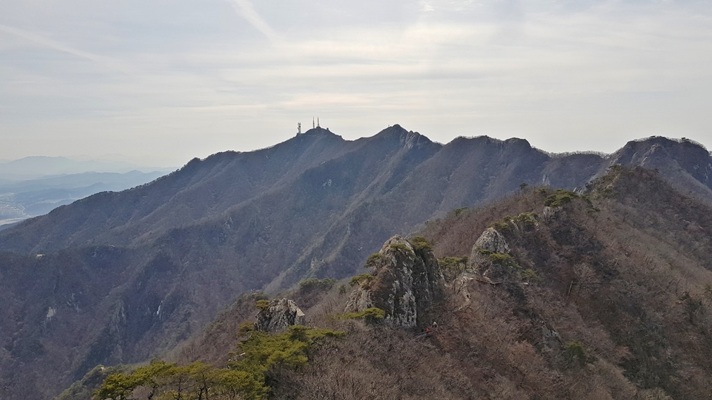 자연성릉과 삼불봉 이미지