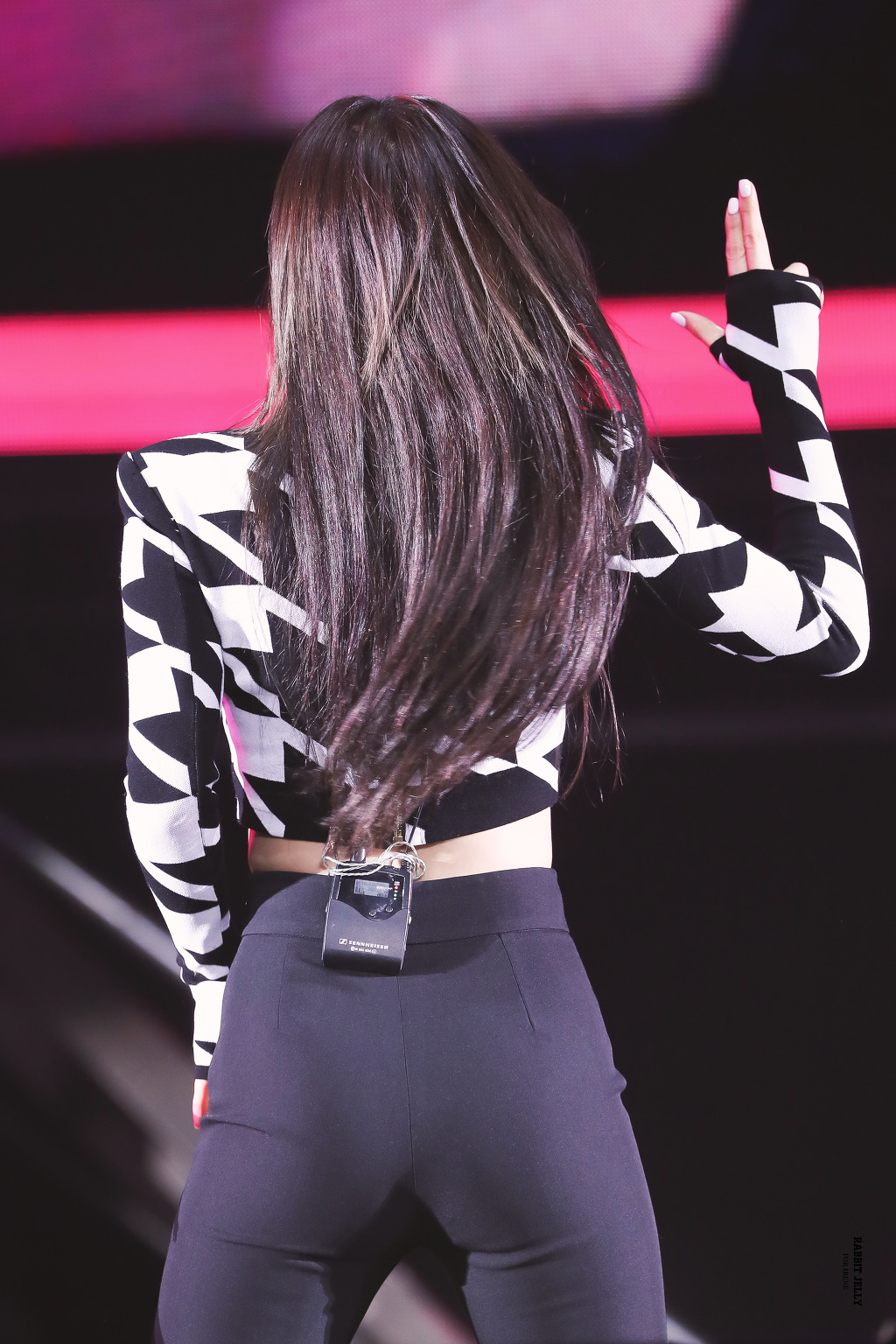 검정 머리띠한 아이린.jpgif | 인스티즈