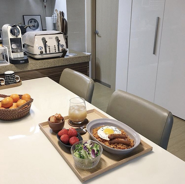 집밥 먹기 위해서라도 칼귀가 할 수 밖에 없는 흔한 아내분의 밥상 | 인스티즈