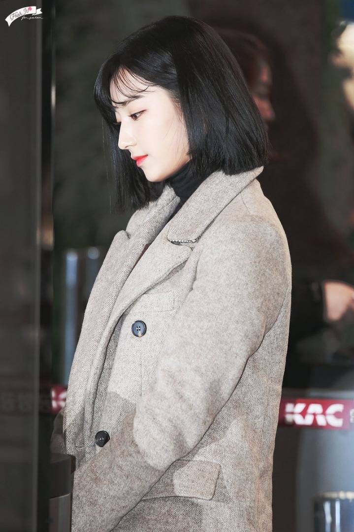 프로미스나인(fromis_9) 이새롬 여러 짤 대방출.jpgif | 인스티즈