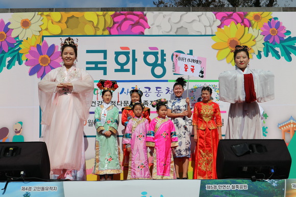 더블클릭을 하시면 이미지를 수정할 수 있습니다