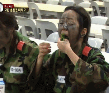 레전드였던 진짜사나이 혜리 먹방 gif | 인스티즈