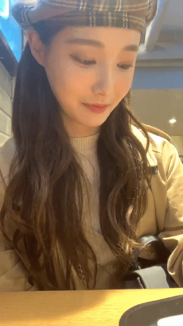 어제 3주년 기념 인스타 라이브한 모모랜드 연우.gif | 인스티즈