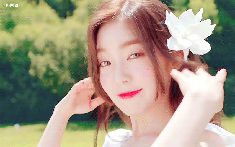 꽃을 단 아이린.gif | 인스티즈
