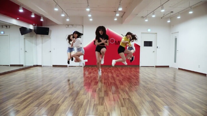여자친구 카톡방 자화자찬의 현장.jpg | 인스티즈
