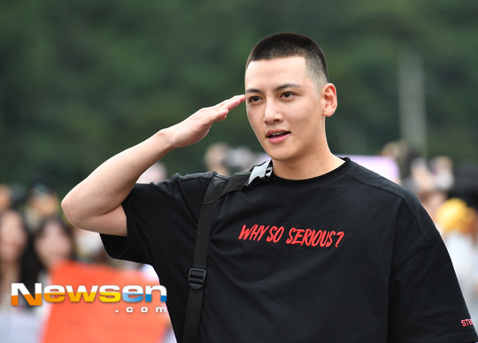 입대하는 지창욱. jpg | 인스티즈