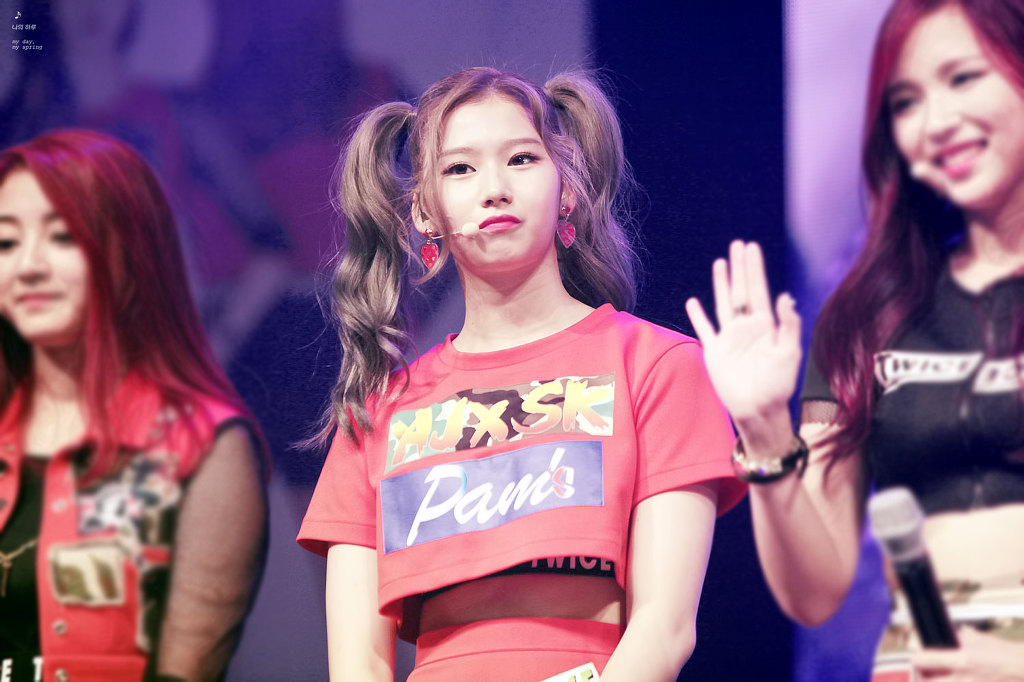 우아하게 시절 트와이스 사나.jpgif | 인스티즈