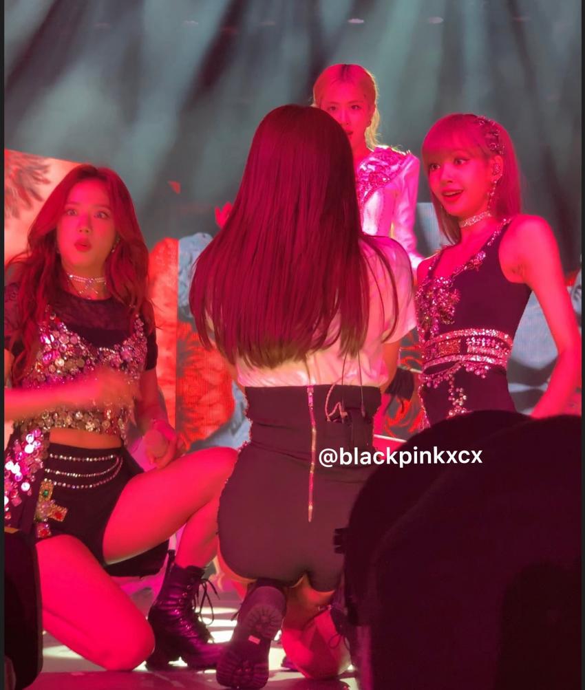 오늘 제니 돌발행동에 놀라는 블랙핑크 멤버들.jpg | 인스티즈