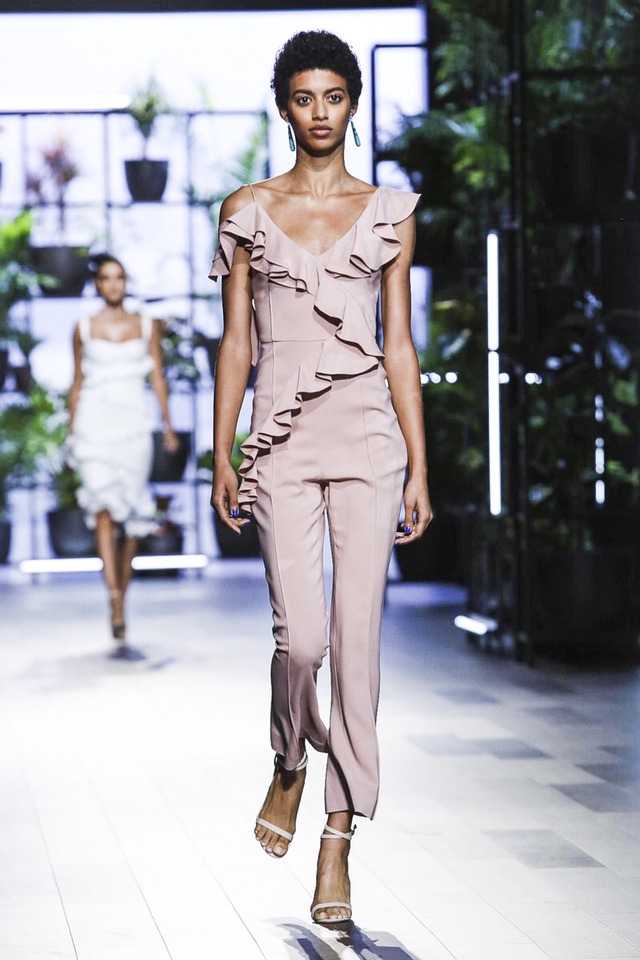 2018 S/S Cushnie et Ochs 컬렉션 | 인스티즈