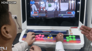 [킹오브98] 한 손으로 스트하는 소년.GIF | 인스티즈