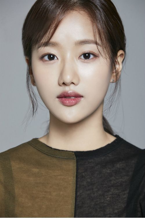 에이프릴 나은.. 배우느낌 나는 사진 2장 | 인스티즈