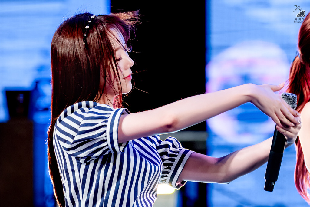 [러블리즈] 비가 처량하게 내려서 케이 | 인스티즈