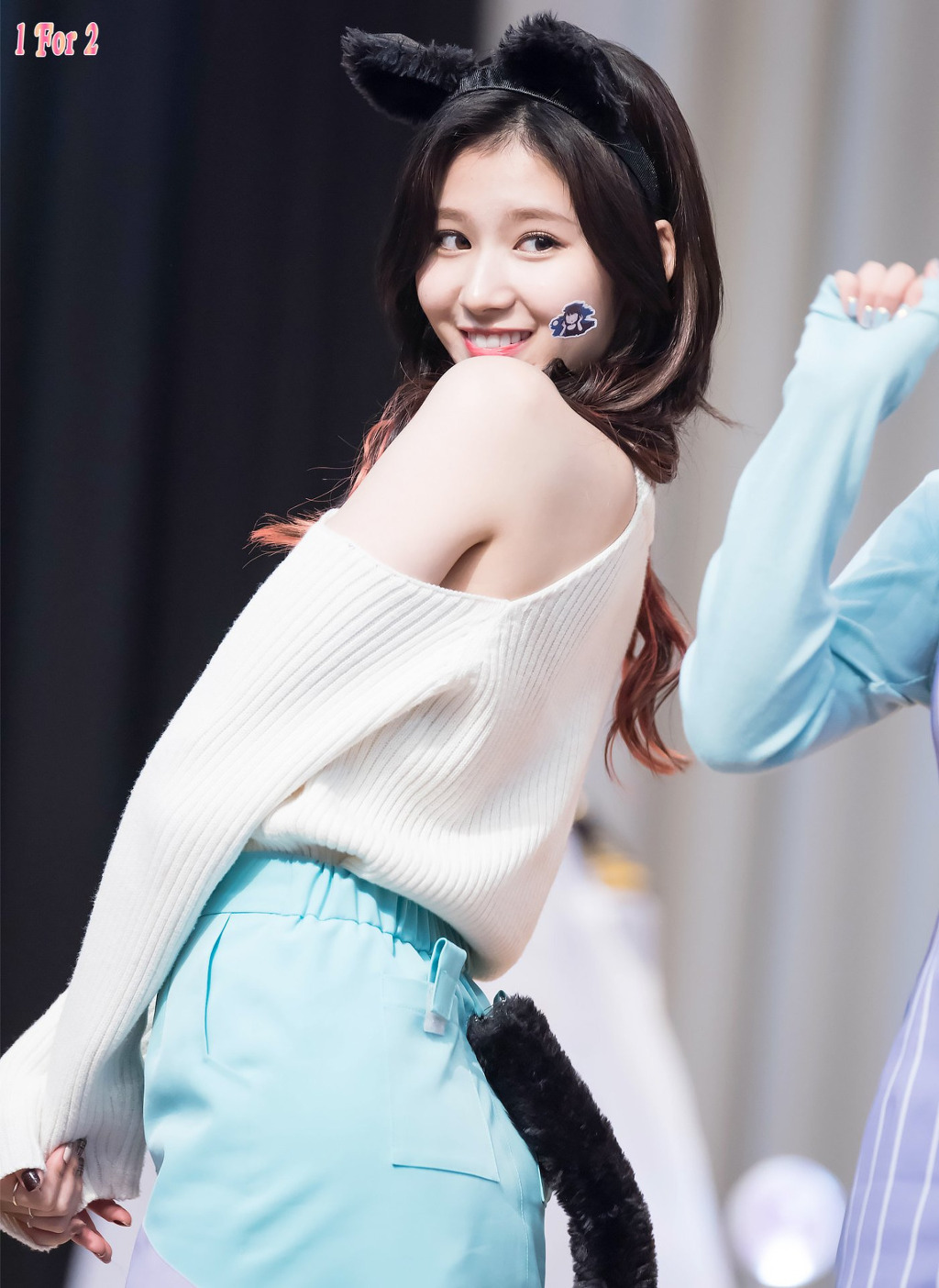 쪼그려앉은 사나 | 인스티즈